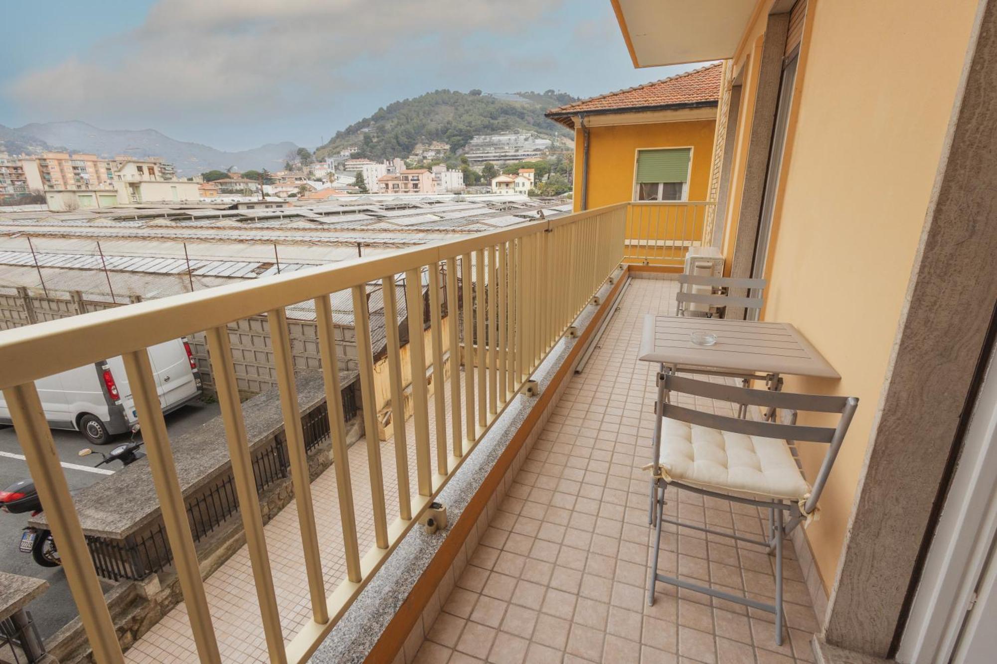 La Casa Della Posta Apartamento Vallecrosia Exterior foto