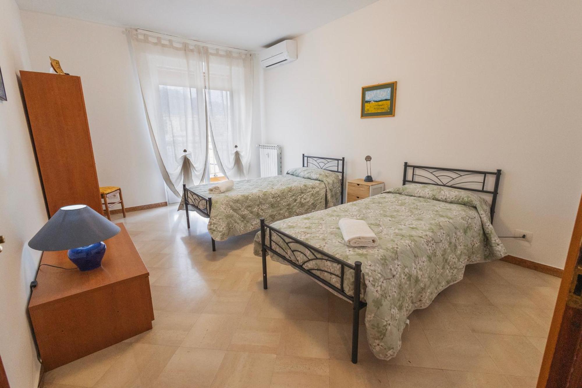 La Casa Della Posta Apartamento Vallecrosia Exterior foto